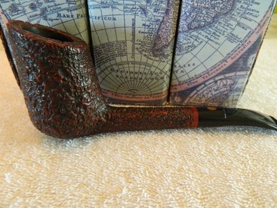 ESTATE PIPE  CAPITELLO CORINZIO, SMOKED MAY BE ONCE,   HAND MADE IN  ITALY,USED