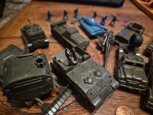 Vintage 19pc Wehr Military DBGM WW2 Tank.Truck Army H Kong/ Austria Plastic Toys
