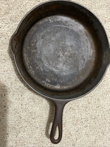 Vintage Griswold Cast Iron Skillet 11” No 8 Erie Pa 704 F