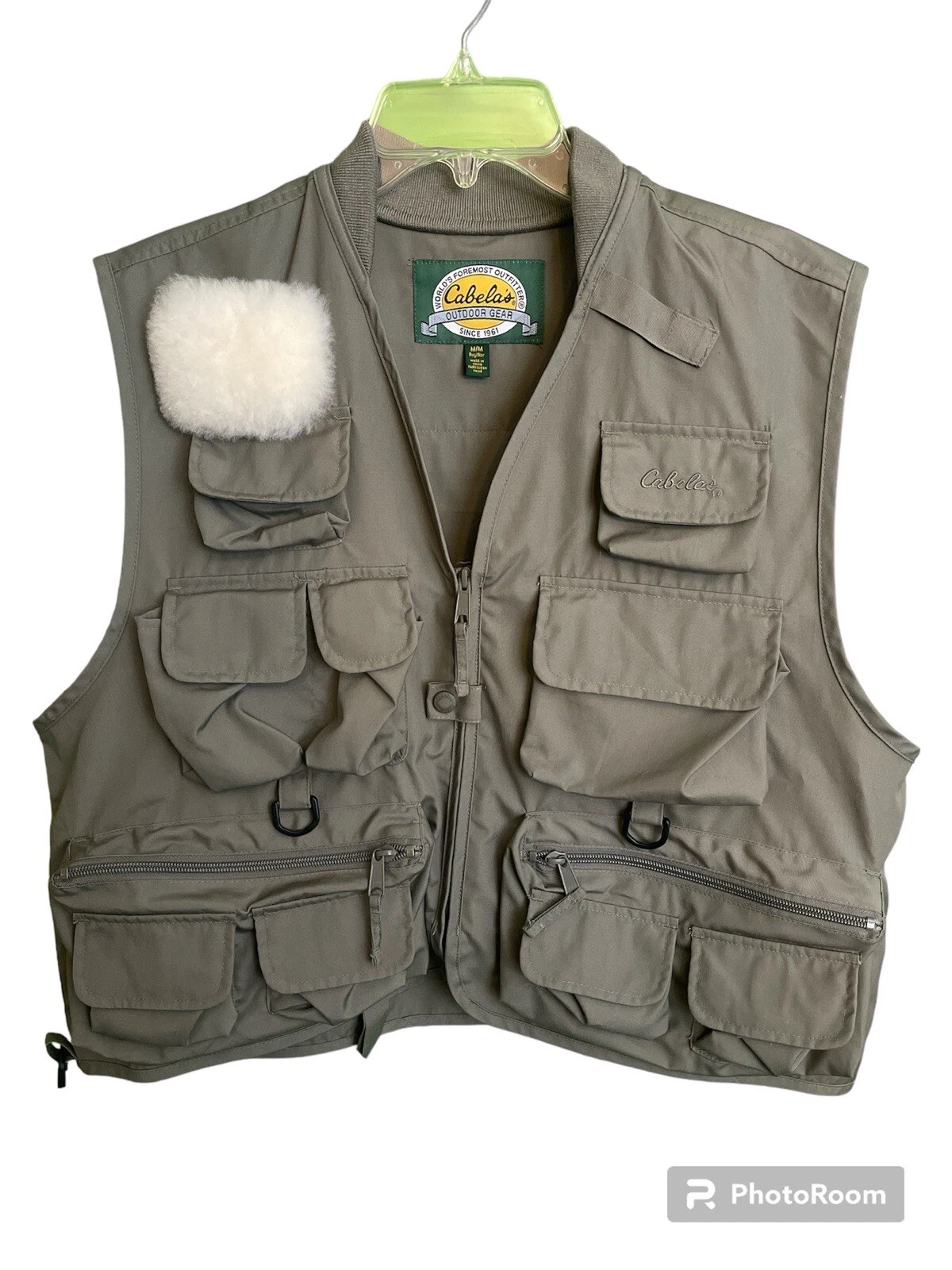 Mens Medium - CABELAS Fly Fishing Hunting Khaki Vest w/ Hook Hanger