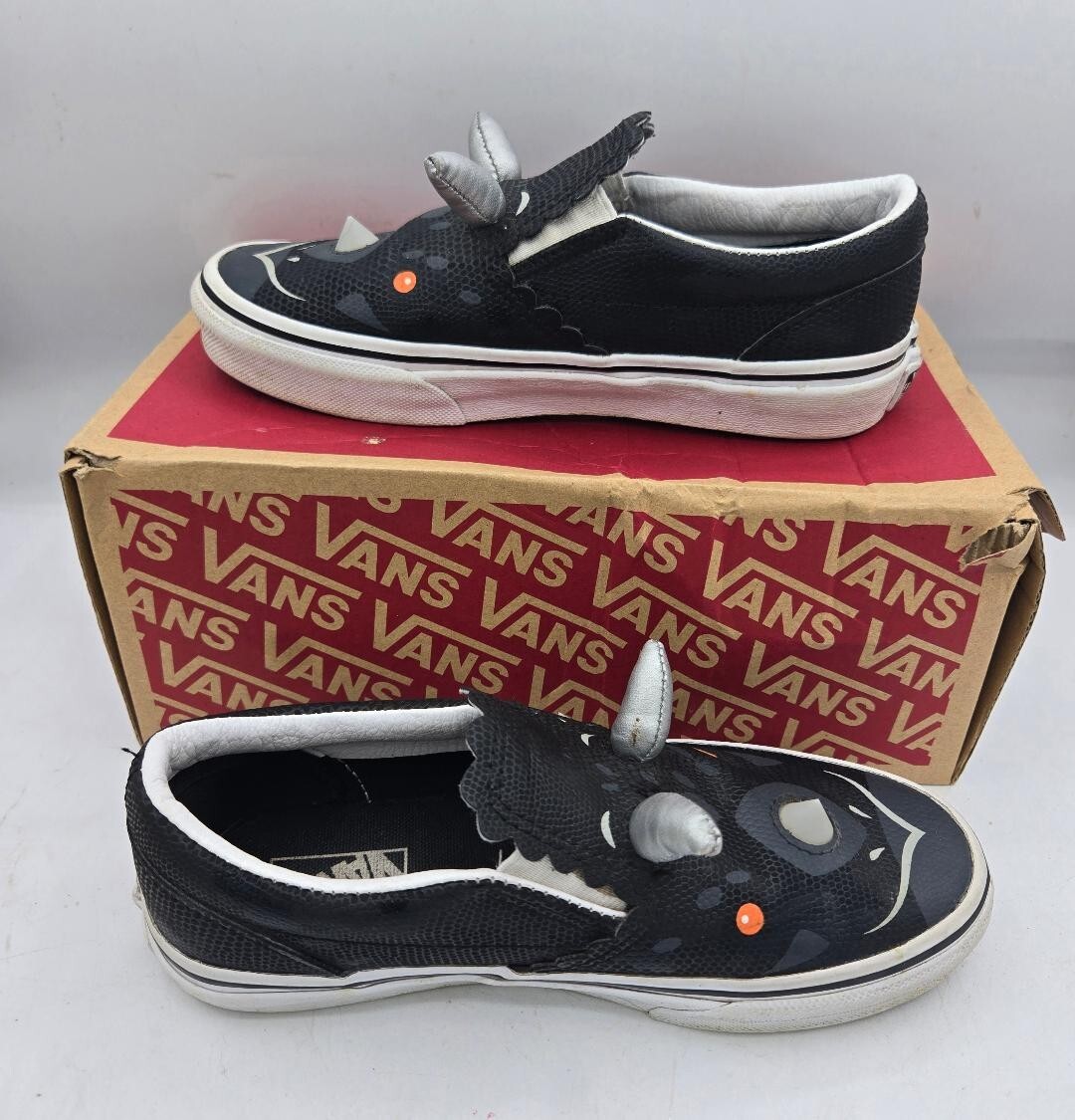 Boys Youth 2 Sneakers Vans Off the wall Dinosaur Black Slip-On