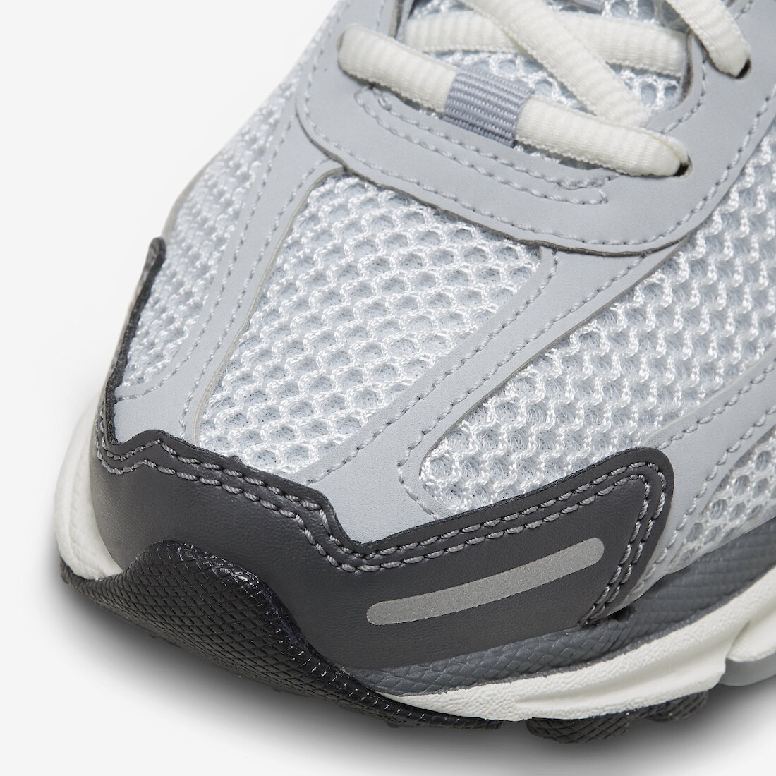 ☆人気☆【NIKE】☆NIKE ZOOM VOMERO 5 WOLF GREY(W)☆22-27cm☆ WMNS) Nike Air Zoom Vomero 5 'Wolf Grey Cool Grey' FD9919-001