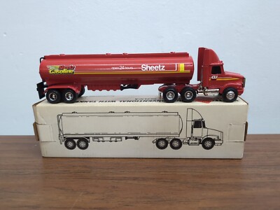1/64 Ertl Sheetz Gasoline Tanker Tractor Trailer #2