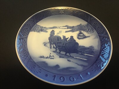 1964 Royal Copenhagen Plate Kai Lange ''Fetching the Christmas Tree'' Denmark