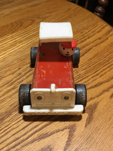 Vintage Fisher Price #674 Sports Car Red (Missing One Person)