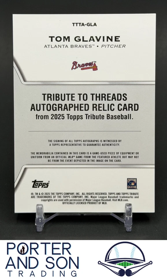 Reliquia autógrafa Tom Glavine #/99 Tribute to Threads 2025 Topps Tribute #TTTA-GLA Foto 2 de 2