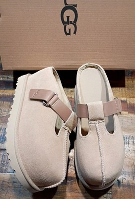 Rare! Women's UGG GOLDENSTAR HI 3