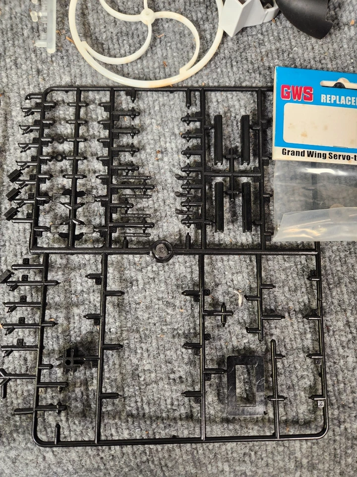 GWS Slow Stick Trainer Type RC Airplane/ DC Motors/ PARTS BOX. - Image 3 of 4