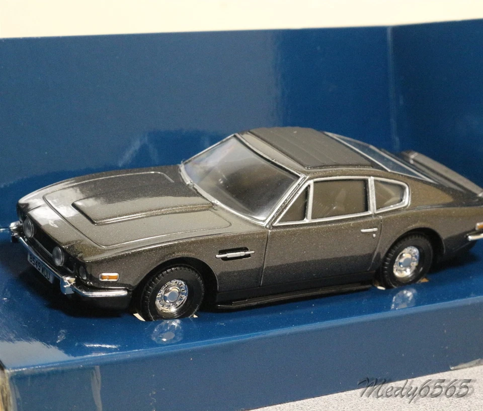Corgi James Bond "The Living Daylights" Aston Martin V8 Scale1/36 - Image 4 of 4
