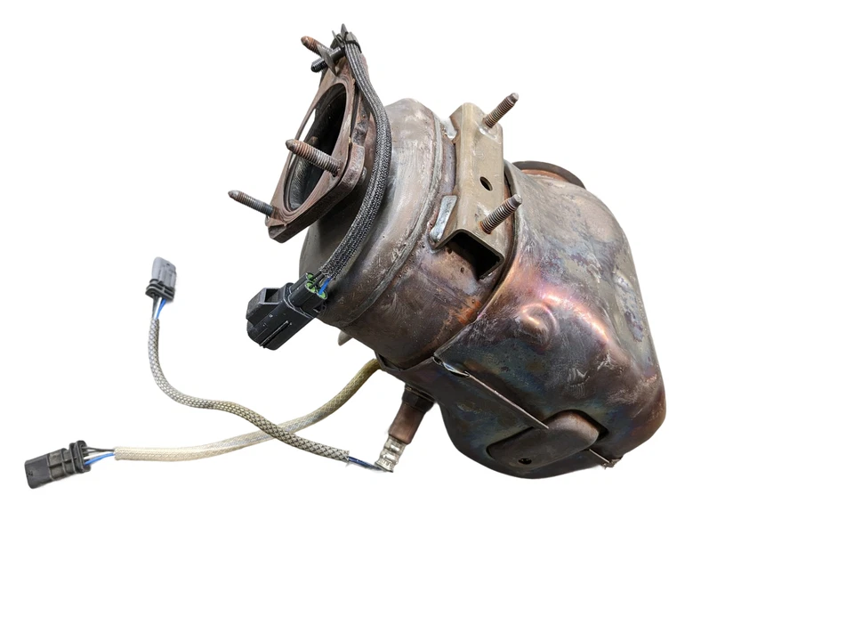 Volvo S60 2019-2024 OEM colector de escape tubo descendente Foto 4 de 4