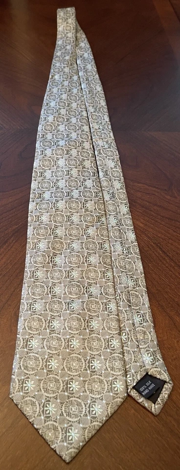 Corbata de cuello Venturi Uomo verde hecha a mano 100 % seda para hombre hecha en China larga Foto 3 de 4