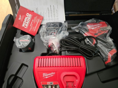 Milwaukee M12 FID2-632X Akku-Schlagschrauber 6,0 Ah 3,0 Ah Kombikoffer