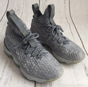lebron xv gray