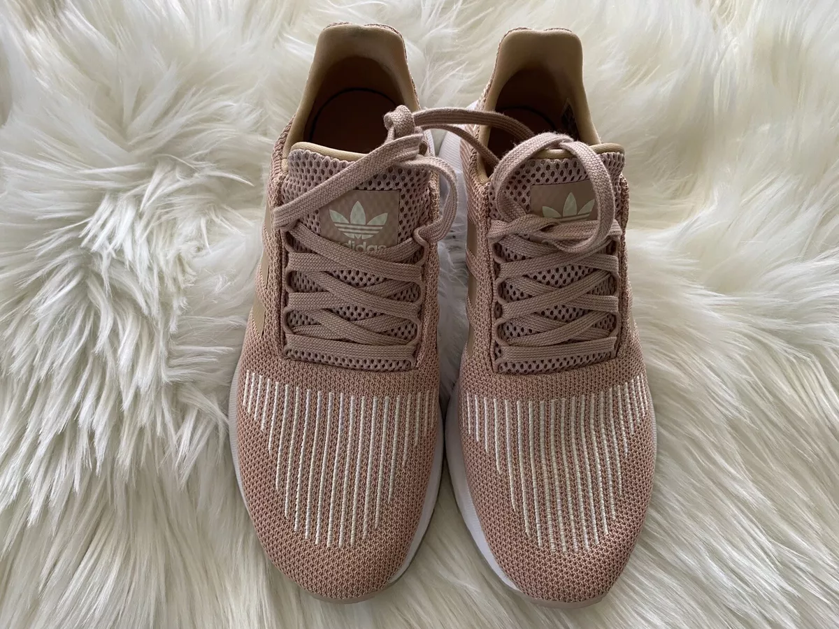 Adidas Swift Run Ash Pearl Size 7.5 Women s