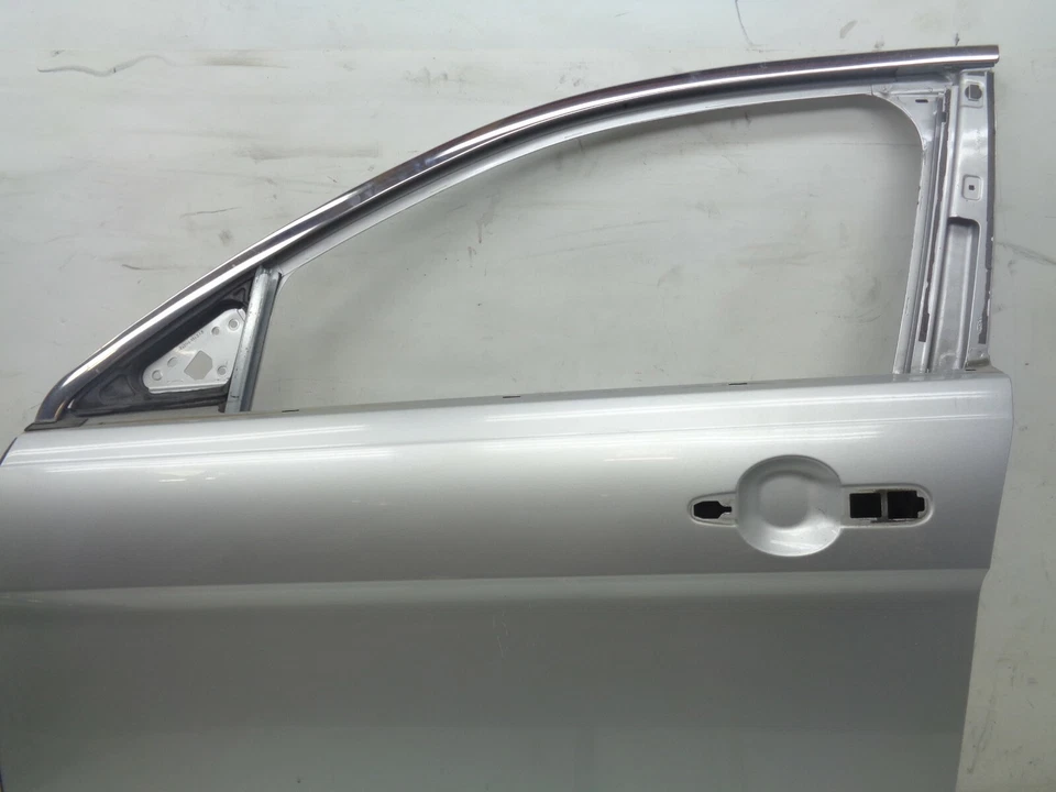 Ford Door Front Left Driver Side Silver 10-18 Taurus OEM AK200303 — 第 3/4 张图片