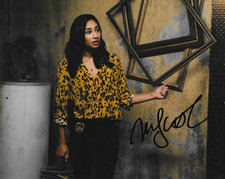 * MEAGHAN RATH * signed 8x10 photo * HAWAII FIVE - O * COA *