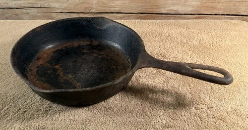 Vintage Wagner Ware Sidney -O- cast Iron Skillet 1055H Double Spout