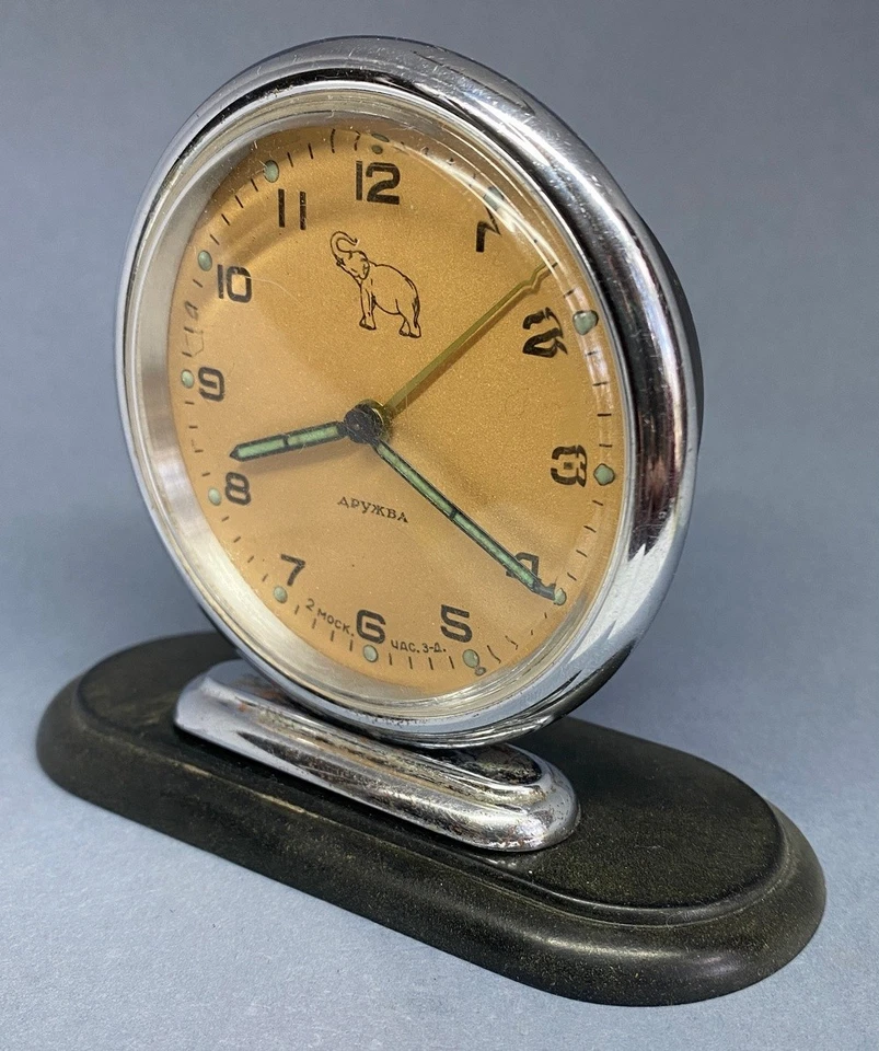 Vintage 1957 Slava Družba Alarm Clock from USSR | 2nd Moscow Watch Factory - Image 3 of 4