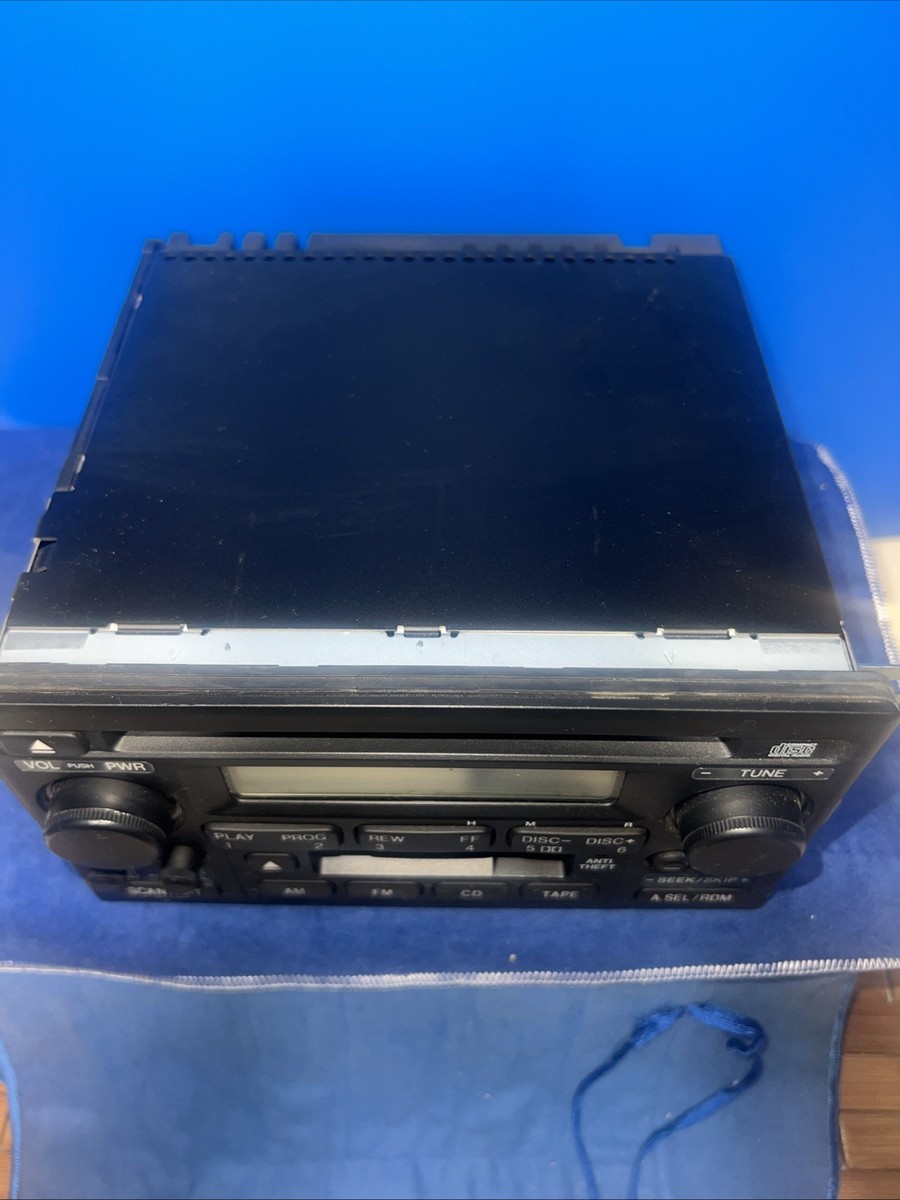 05 06 Honda CRV oem factory CD & cassette player radio 39101-s9a