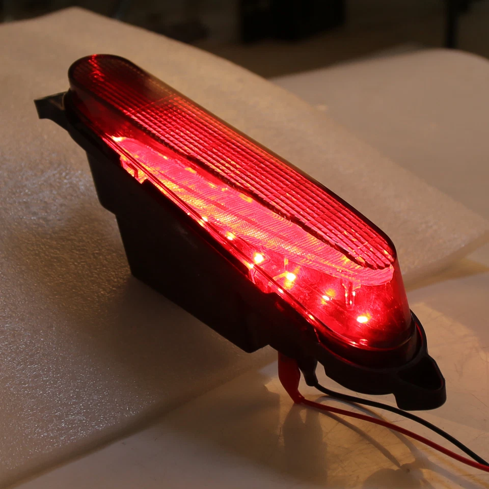 Fender traseiro fáscia com luz LED compatível com Harley Touring Street Road Glide 09-13 - Imagem 4 de 4