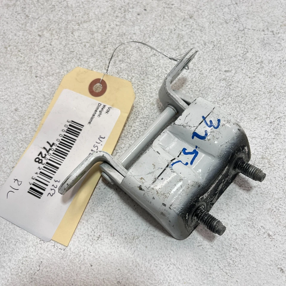 NISSAN SENTRA 2016-2019 REAR LEFT DRIVER SIDE DOOR UPPER HINGE OEM = QM1 = - Image 4 of 4