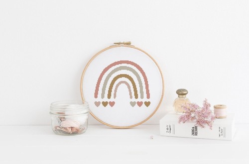 Kit de punto de cruz contado para guardería de bebé corazón arco iris boho - Imagen 2 de 3
