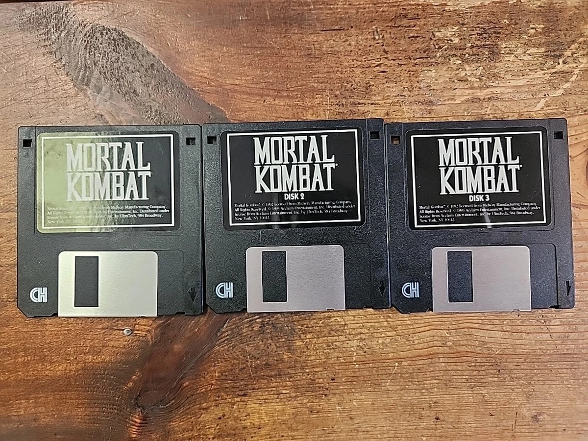 Vintage 1992 Mortal Kombat IBM Tandy PC Game 3.5