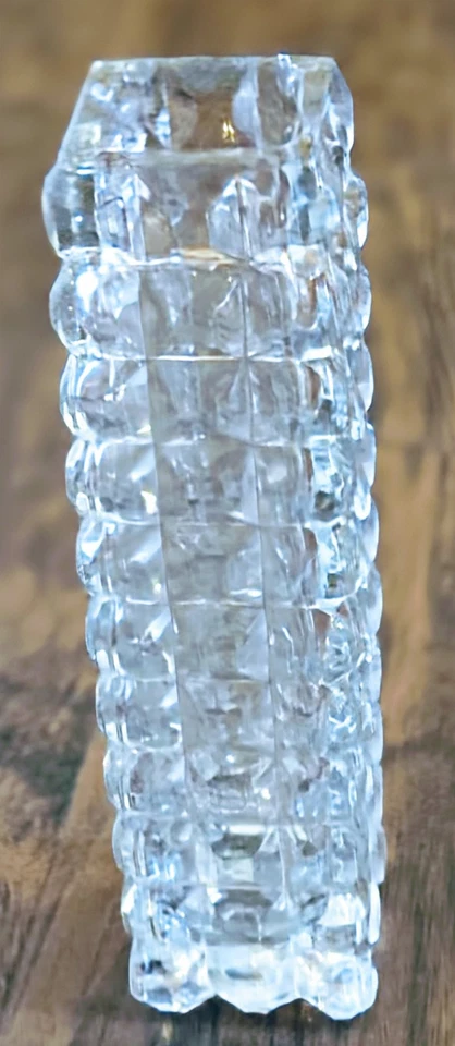 Jarrón vintage de vidrio con textura tachonada cuadrado estrecho hecho a mano en Tailandia de los años 70 7" Foto 2 de 4