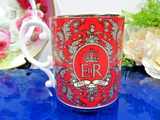 Halcyon Days  Platinum Jubilee Red Mug made in England perfect