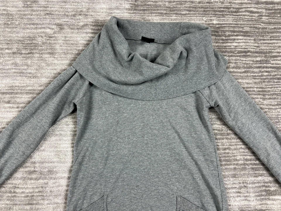 Suéter Mossimo Mujer Pequeño Gris Manga Larga Bolsillos Capucha Cuello Foto 2 de 4