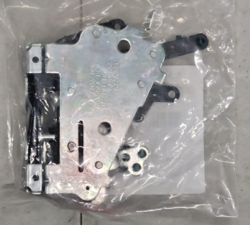 Peterbilt Latch Door Cab LH R56-6035-001 NEW - Picture 2 of 7