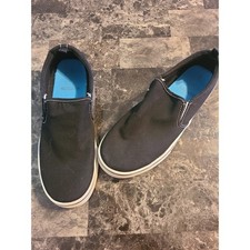 Wonder nation size 6 boys black slip on canvas style shoes