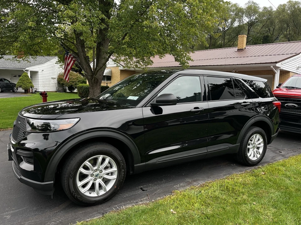 2023 Ford Explorer POLICE INTERCEPTOR - Image 2 of 4