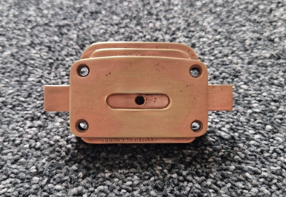 Cerradura de puerta de inodoro indicador de perno deslizante de cobre Art Deco años 20 Foto 3 de 4