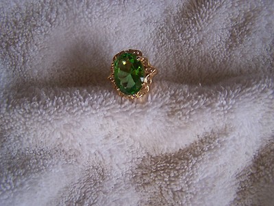 Beautiful Green Glass Austrian Crystal Ring Size 9 ION Plated Gold MSRP $69.99