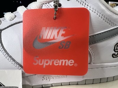 Supreme X Nike SB Dunk Low Pro OG QS size 11 White / Metallic