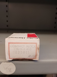 Eaton Cutler-Hammer 10250-T Pushbutton Contact Block 1NO-1NC