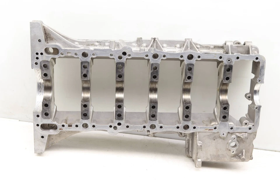 BMW M5 2006-2010 5,0 L - Carcasa del cigüeñal/bloque inferior del motor 7834178 Foto 3 de 4