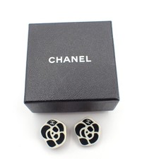 CHANEL CC Logo Camellia coco Button Earrings 05P Clip-On GHW Vintage 33CA563