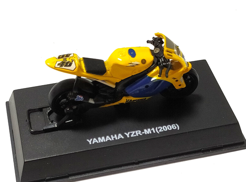 NEW RAY 1:32 DIE CAST MOTO YAMAHA YZR-M1 2006 #46 VALENTINO ROSSI ART 06736 - Foto 3 di 3