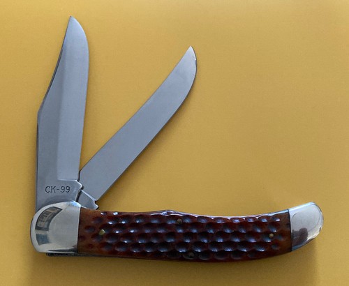 KA-BAR OLEAN N.Y. USA CK-99 COLLECTORS CLUB RED BONE HANDLE LARGE KNIFE NOS. - Picture 2 of 7
