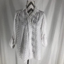 All Hours White Eyelet  Embroidery Button Blouse Sz Medium