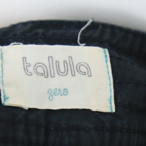 Aritzia Talula Low Rise Cargo Pocket Capri Black Crop… Gem