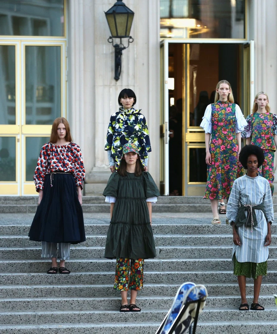 UNDERCOVER vs ODEEH Abito a strati manica corta primavera estate 2019 taglia 36 PICCOLO