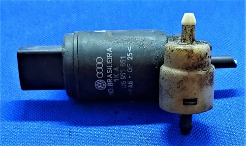 VW Polo 9N Passat Wischwasserpumpe Scheibenwaschpumpe 1J6955651 *ungeprüft*