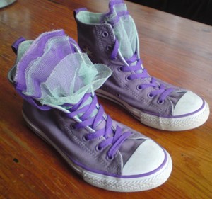 purple converse size 4
