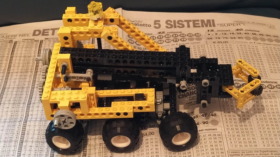 LEGO Technic 8062 Universal Set with Storage Case, foto 1 di 4