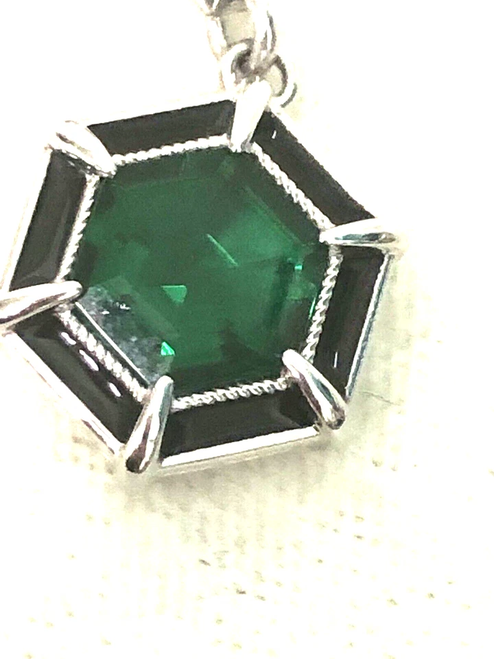 COLLAR GOTA Y ESMALTE CUARZO VERDE SIMULADO EMILE COLECCIÓN JUDITH (M4372-24) Foto 2 de 4