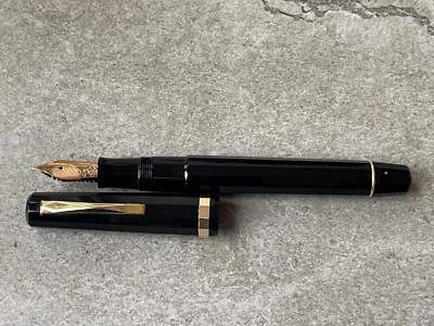 VINTAGE OMAS EXTRA BLACK CELLULOID 445846 BREV 464162 FOUNTAIN PEN