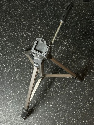 Promaster 6400 Photo/Video Tripod QS-04 6ft Tall Adjustable Feet